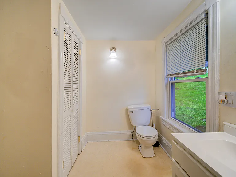 4 Underwood St #2 — Photo 14