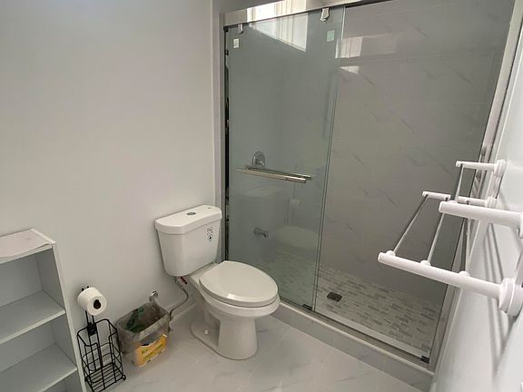 4th image of 143 Botelho Cir