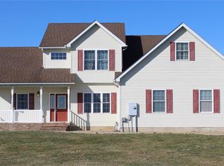 5 Rob Lake Ct, Bethalto, IL 62010