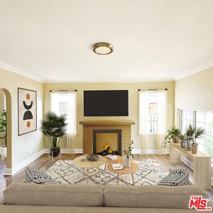 1328 S Bronson Ave, Los Angeles, CA, 90019