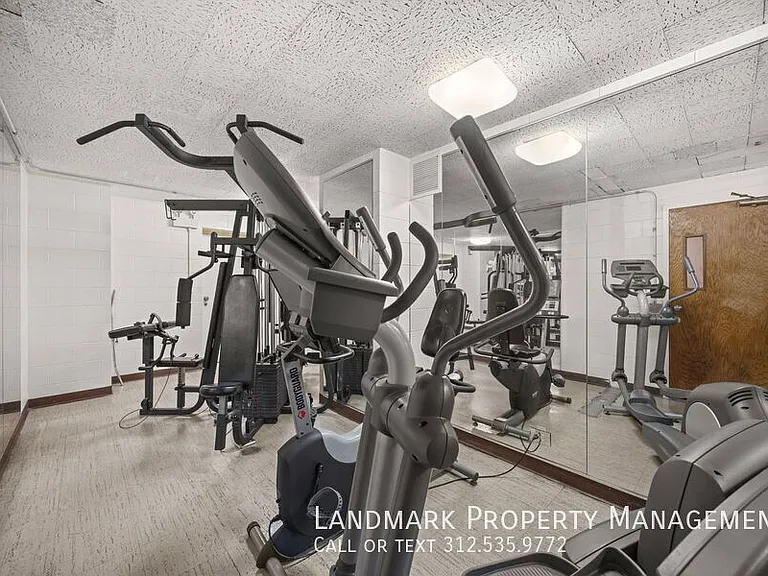 6033 N Sheridan Rd #35D — Photo 34