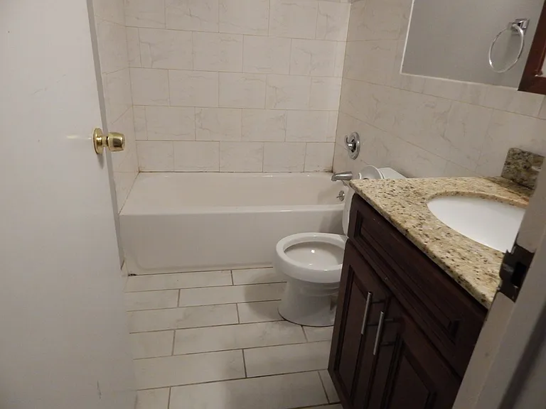 85 Commons Dr #207 — Photo 7