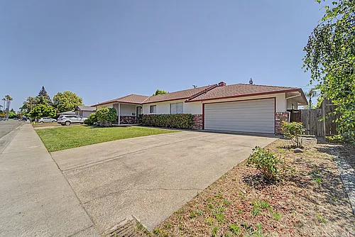 1450 Peach Tree Ln Photo 1