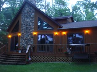 N16596 Shoreline Dr, Pembine, WI 54156