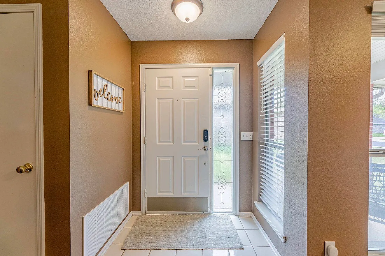 2 bed, 1082 sqft, $1,450 — Photo 4
