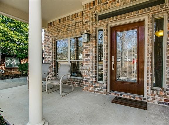 3rd image of 1008 Trailwood Dr