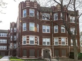 11932 S Stewart