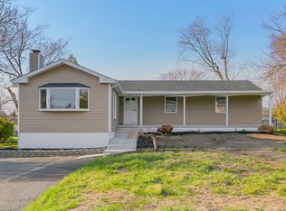 441 Oak Ave, Blackwood, NJ 08012