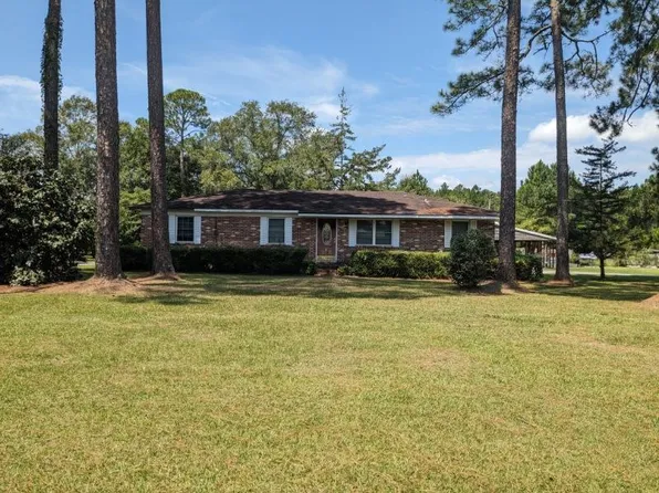 126 Dogwood Dr, Adel, GA 31620