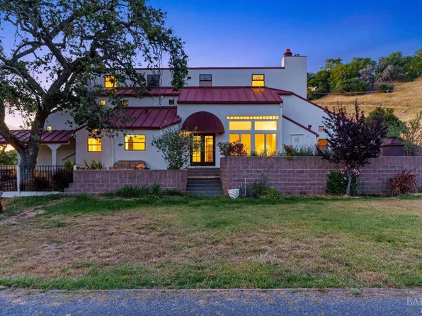 6129 Lichau Road, Penngrove, CA 94951