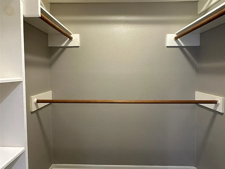 26403 Hunters Hollow Dr — Photo 14