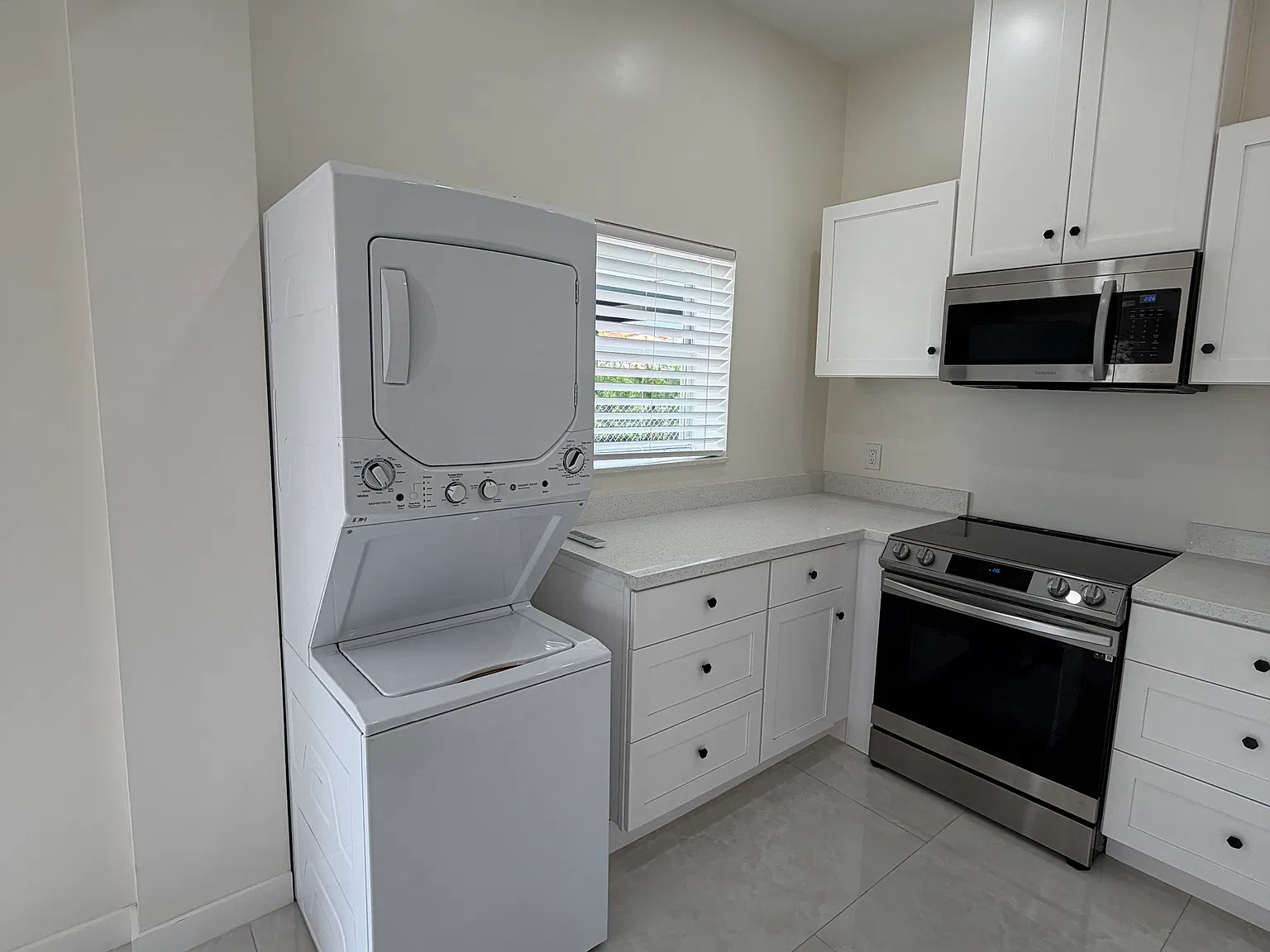 1 bed, 420 sqft, $1,700 — Photo 3
