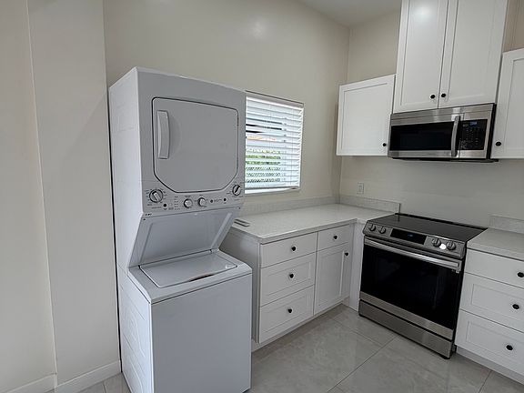 3rd image of 2223 SW 83rd Ct