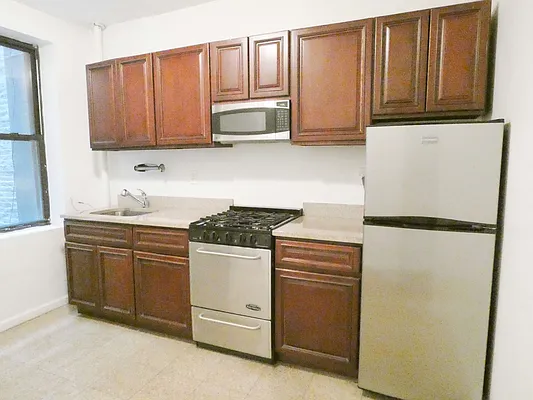 Rented by Town Residential | media 30