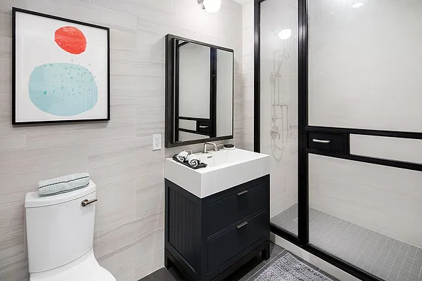 Rented by Extell Marketing Group LLC | media 17