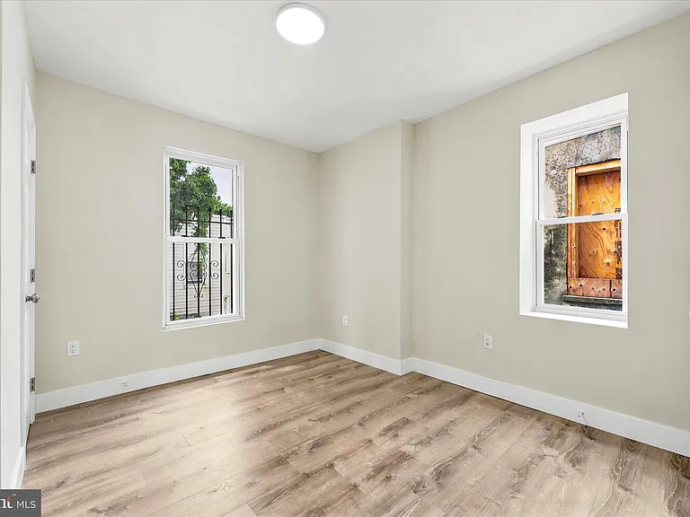 2310 Tasker St — Photo 9