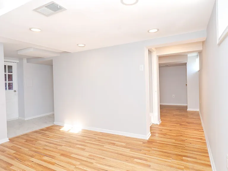 10026 Lorain Ave — Photo 43