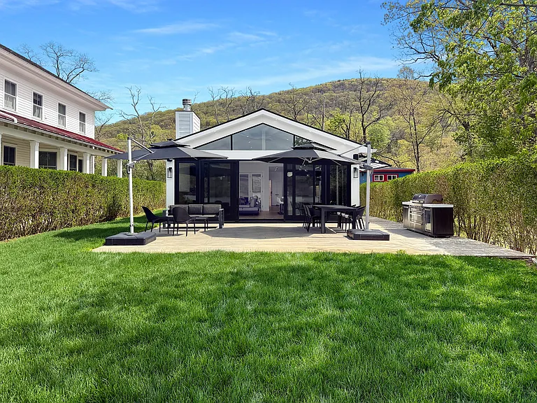 12 Hudson River Ln — Photo 17