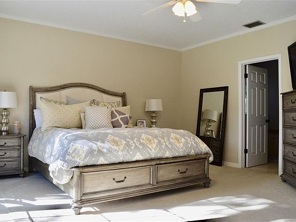 5th image of 1210 Norwood Pl
