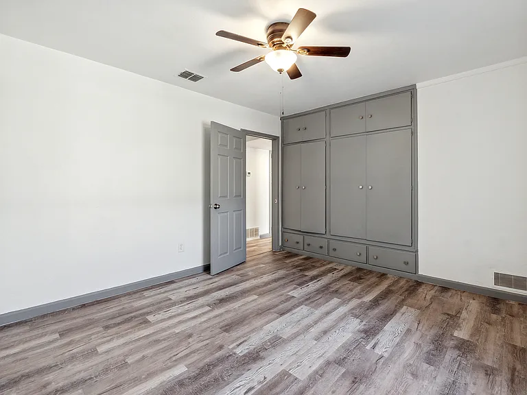 843 Zachry Dr — Photo 13