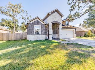 267 Freeman Blvd, West Columbia, TX 77486