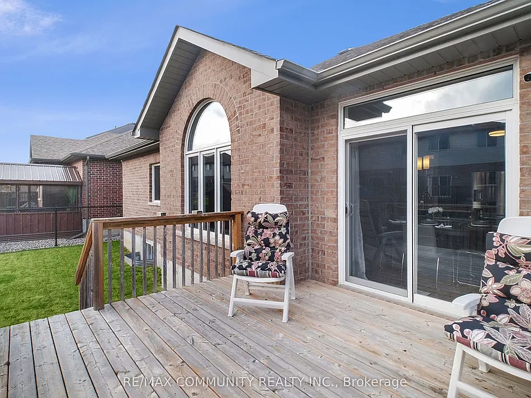 11 Stonecrest Blvd — Photo 22