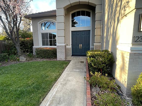 2nd image of 1236 Mercedes Dr