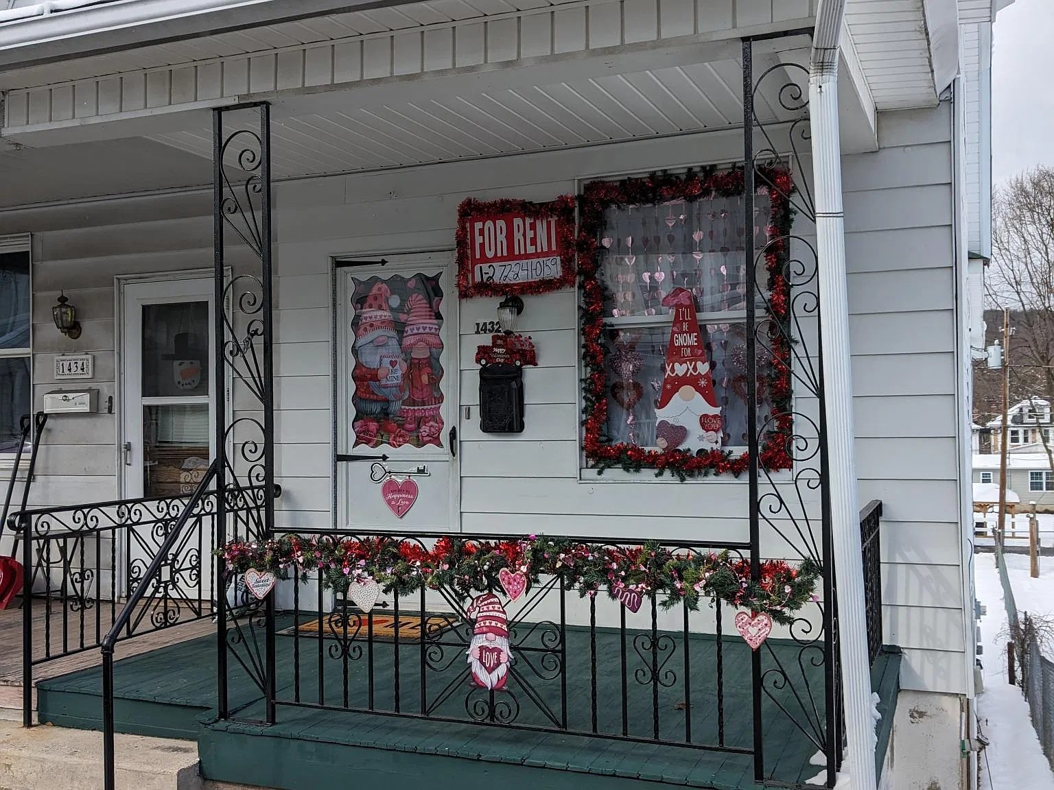 3 bed, 1250 sqft, $1,000 — Photo 1