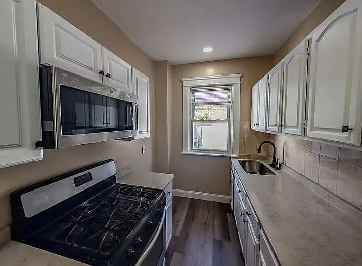 364 Academy Ave #1 — Photo 5