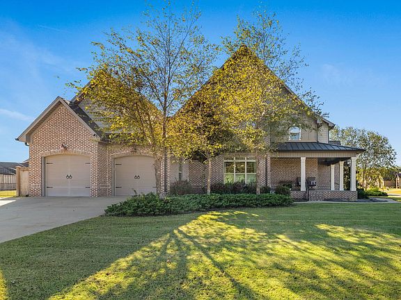 3rd image of 106 Brandt Dr