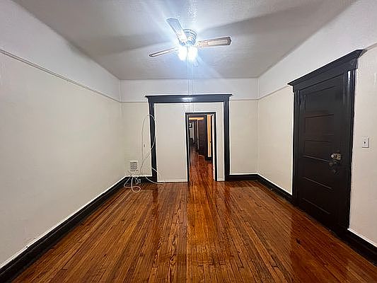 3rd image of 125 Amersfort Pl #1