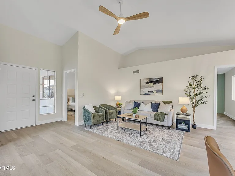 8830 W Saint John Rd — Photo 6