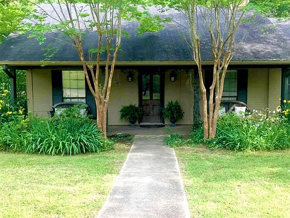 2nd image of 103 Lee Ann Dr
