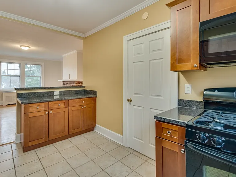 The Clarendon Apartments of West Hartford! — Photo 8