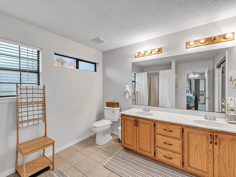 6453 Garden Dr — Photo 15