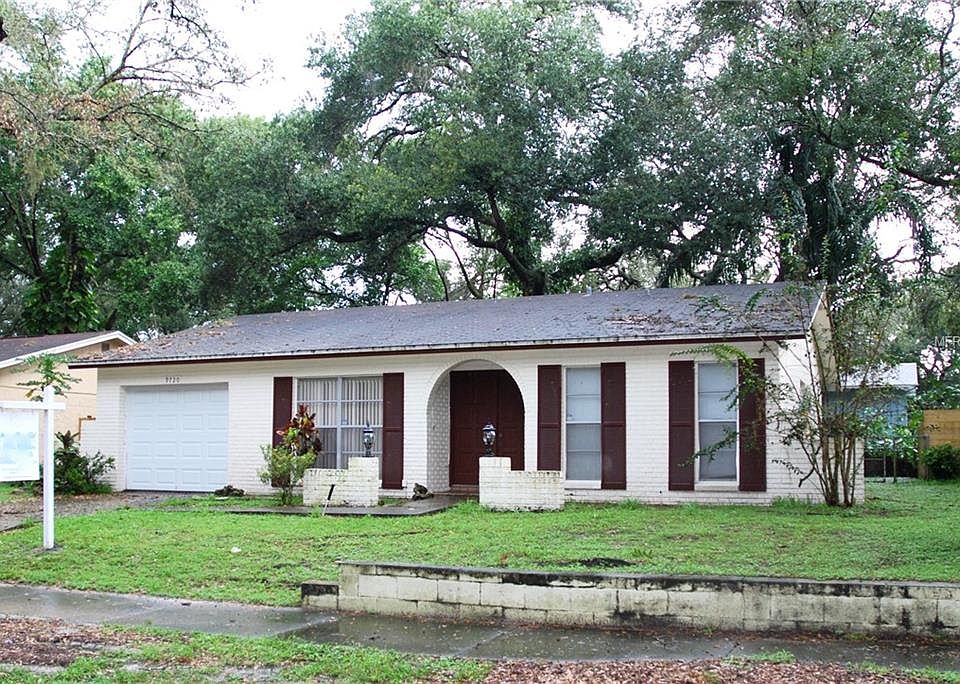 1st image of 9720 Hidden Oaks Cir