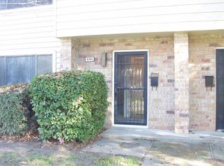 8365 La Riviera Dr, Sacramento, CA 95826