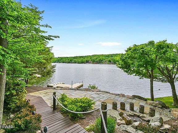 4th image of 2064 Lakeview Dr E