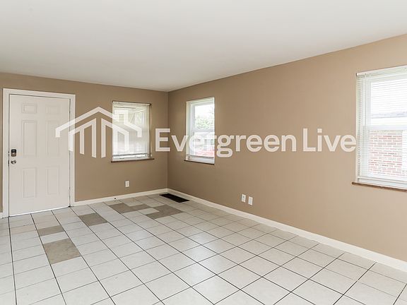 3rd image of 4047 Washington Ave