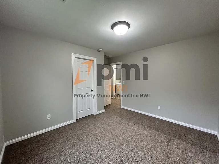 4000 Silhavy Rd — Photo 15