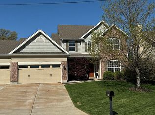 1149 Harwood Rd, Saint Louis, MO 63131