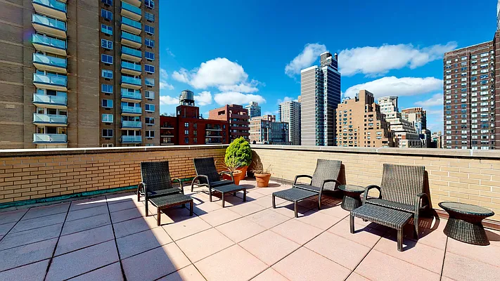 Sold by David Francis New York LLC | media 16