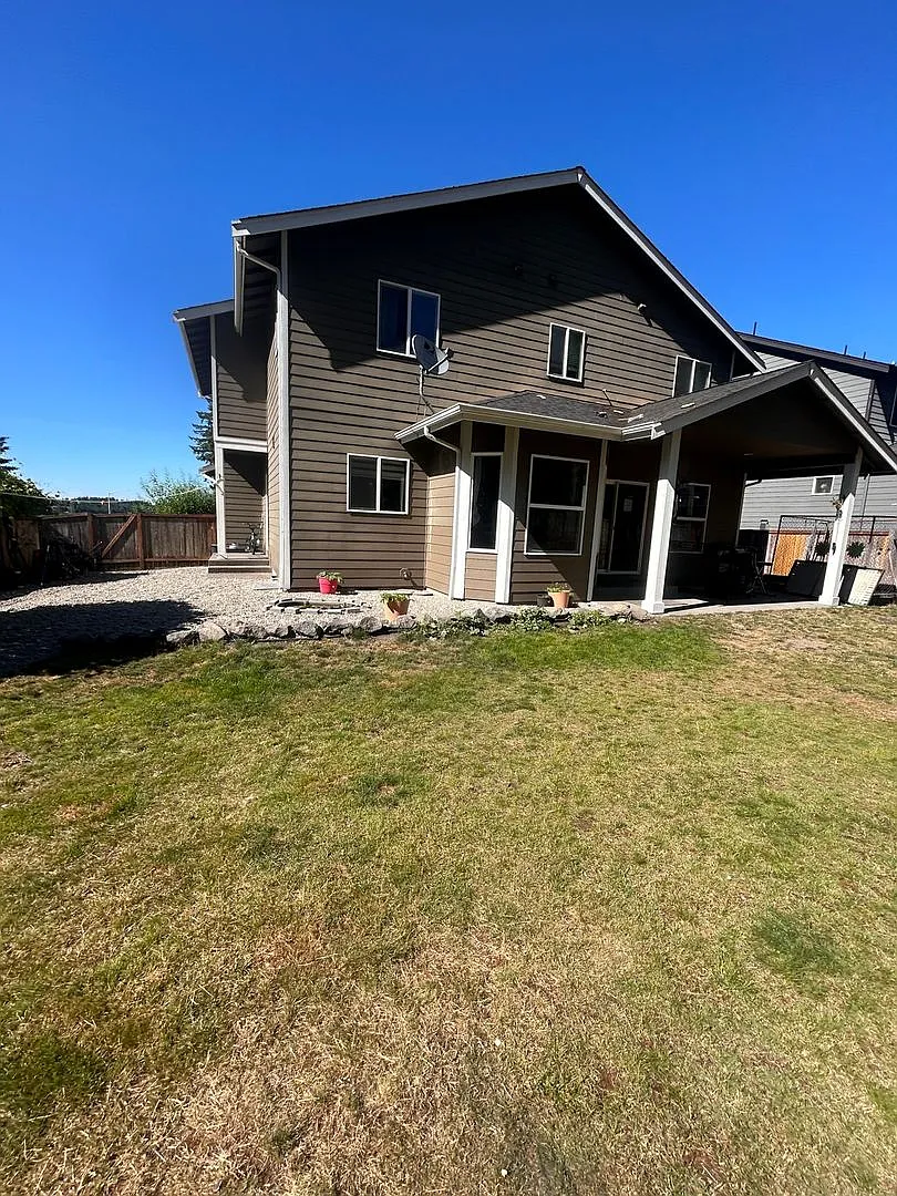 Spacious 4BR House in Graham — Photo 2