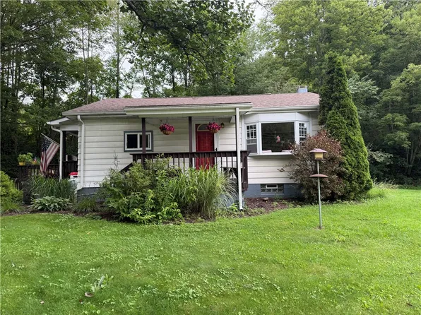1048 Parkwood Rd, Indiana, PA 15701