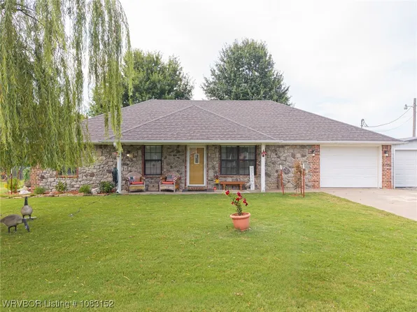 1101 Cherokee, Spiro, OK 74959