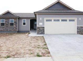 52 Wolf Creek Ln, Gillette, WY 82718