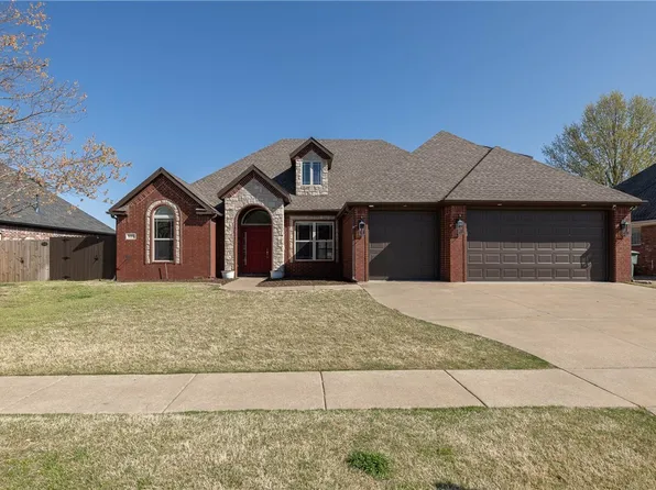 4294 E Troon Dr, Fayetteville, AR 72701