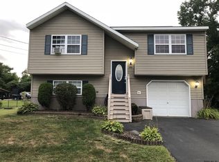 100 Sisson Rd, South Glens Falls, NY 12803