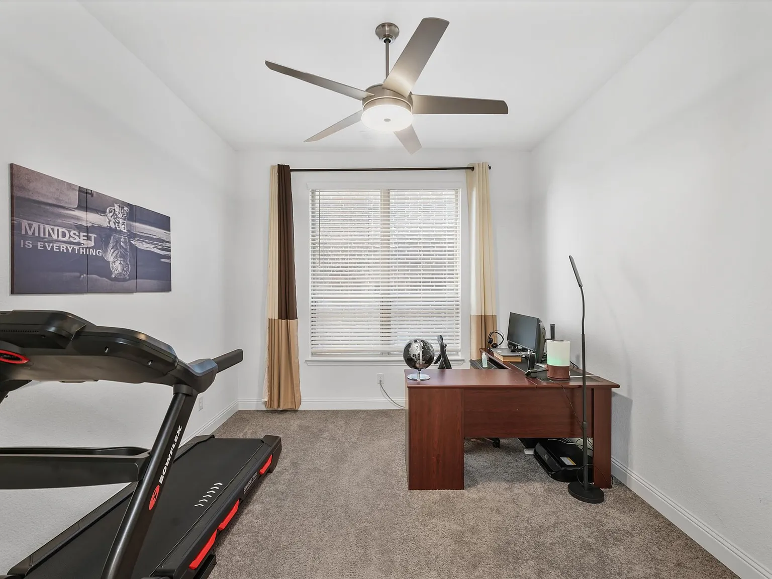 3 bed, 2312 sqft, $2,800 — Photo 3