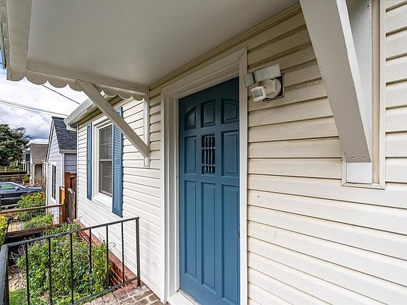 4th image of 224 E 1st Street